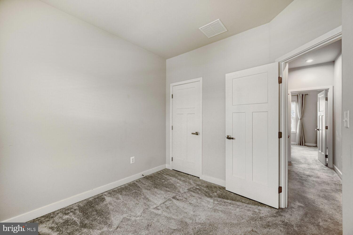 JAMES RUN TOWNHOMES - Residential