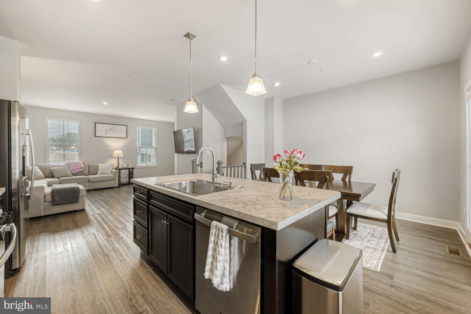 JAMES RUN TOWNHOMES - Residential