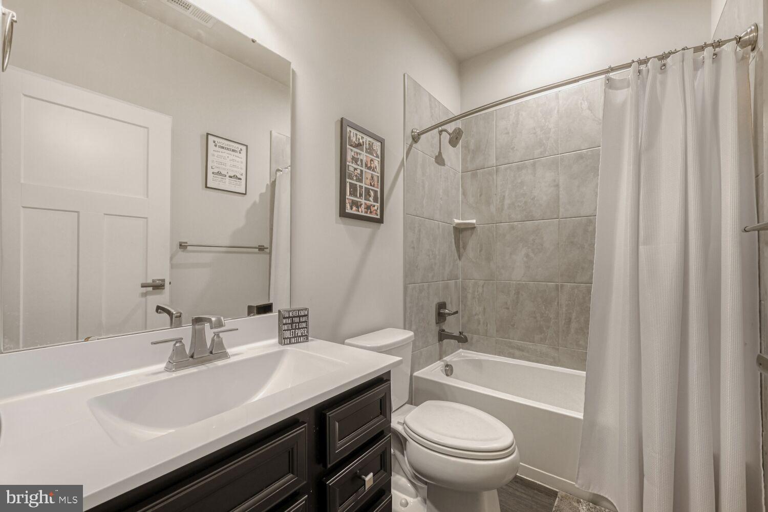 JAMES RUN TOWNHOMES - Residential