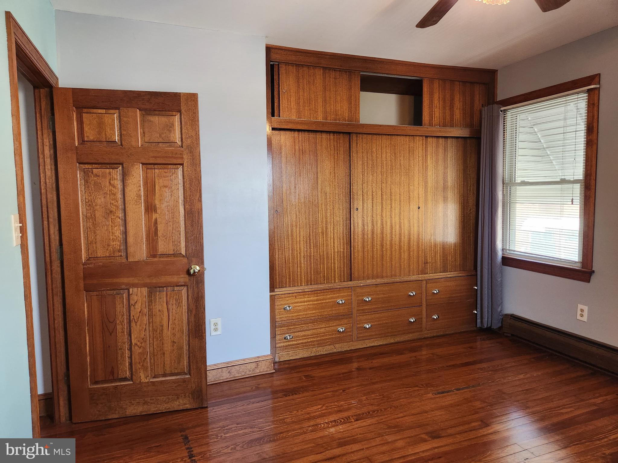 ACORN HILL - Residential