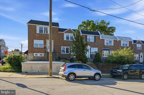 Townhouse For Sale - 495 Kingsley Street<br/> PHILADELPHIA, PA 19128