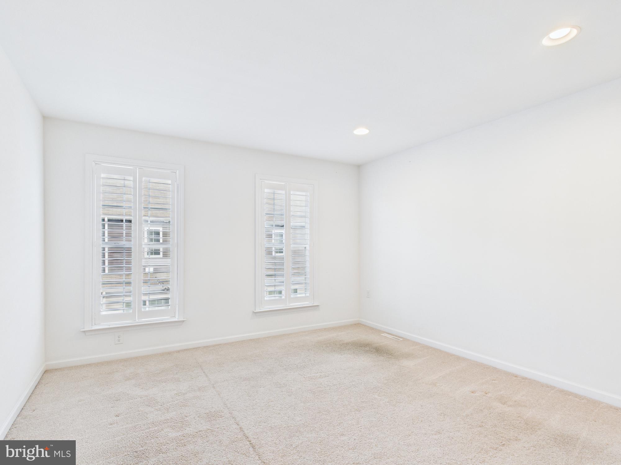 BELMONT - Residential