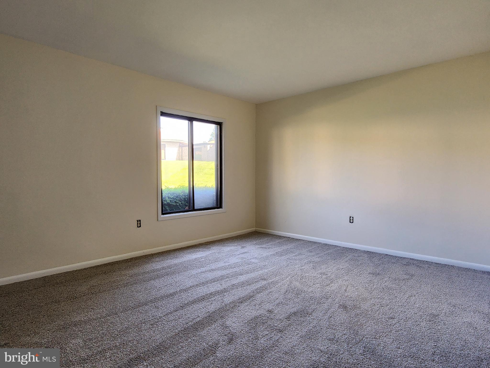 HUNTING RIDGE - Residential Lease