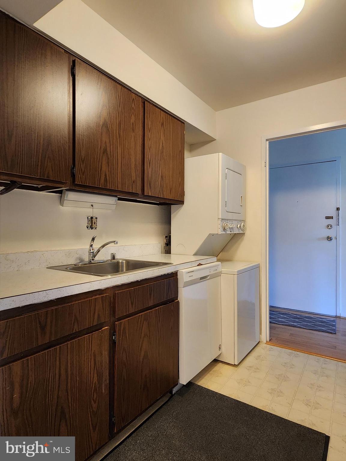 HUNTING RIDGE - Residential Lease