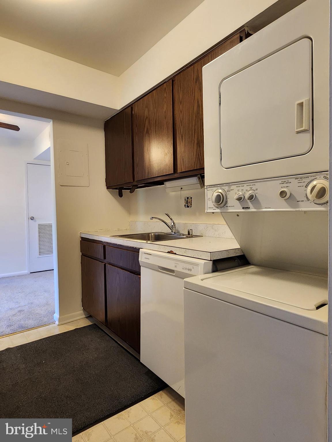 HUNTING RIDGE - Residential Lease