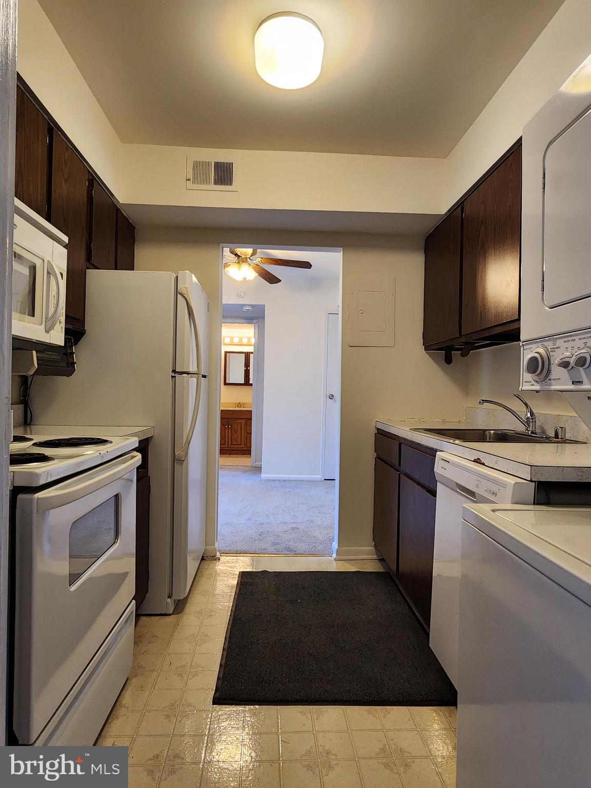 HUNTING RIDGE - Residential Lease