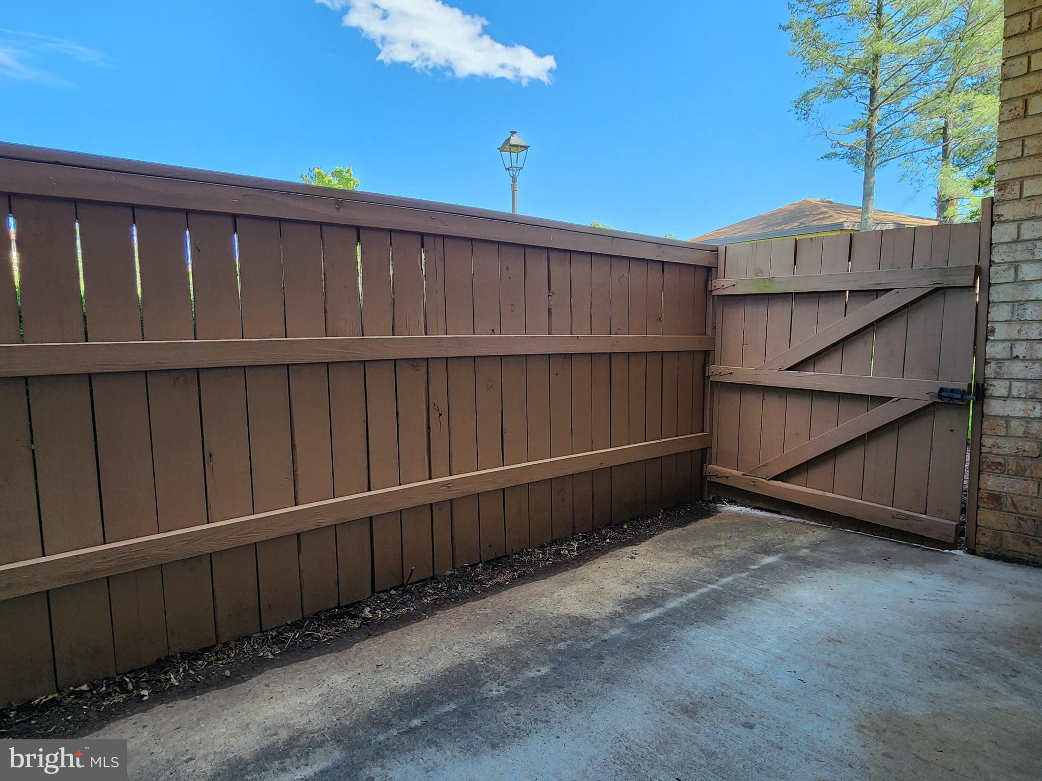 HUNTING RIDGE - Residential Lease