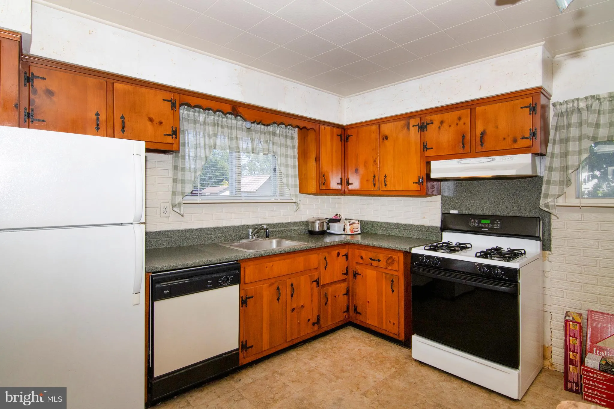 Glassboro, New Jersey 08028, United States, 3 Bedrooms Bedrooms, ,1 BathroomBathrooms,Residential,Coming Soon,125746