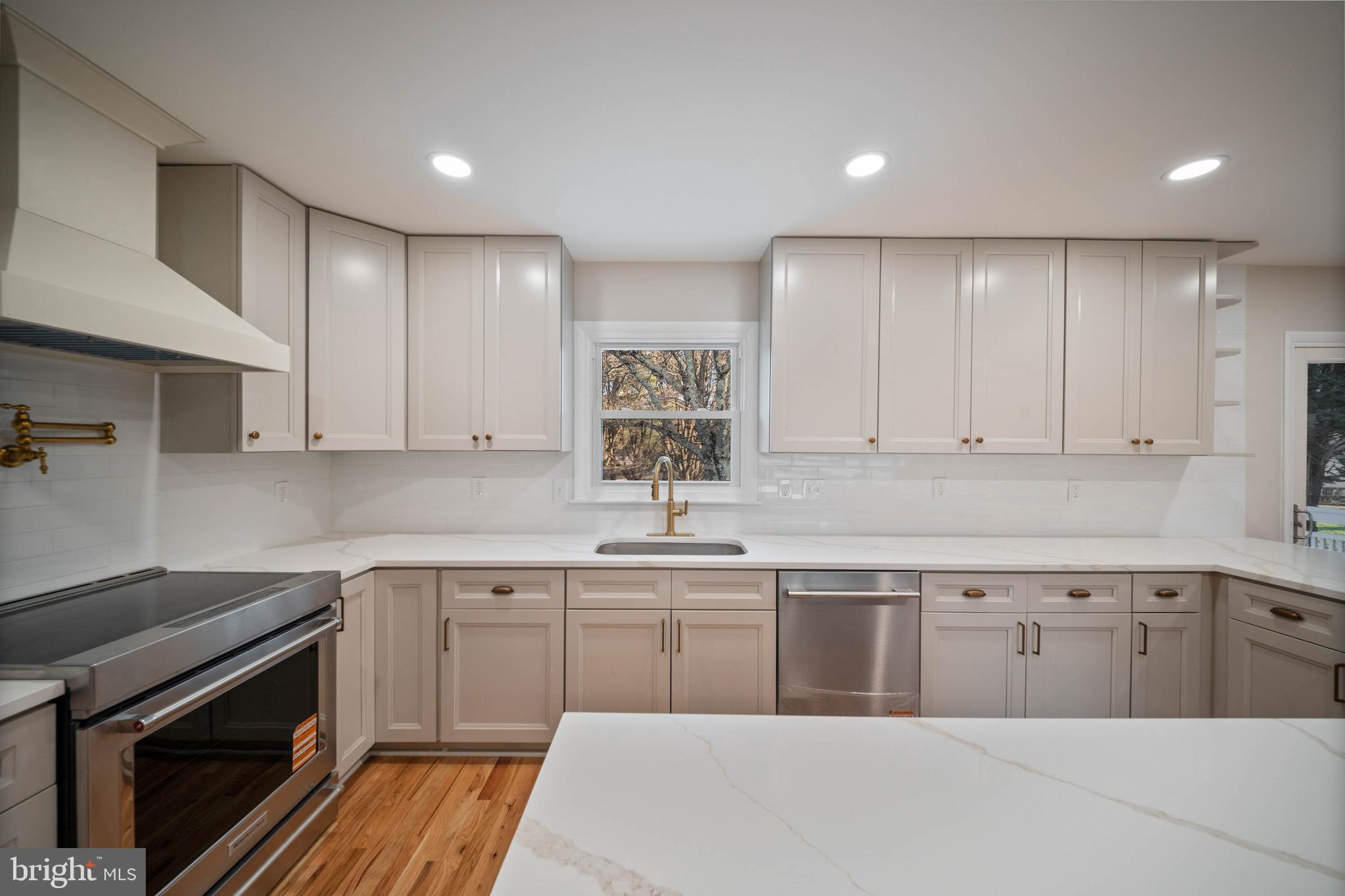 COCKEYSVILLE - Residential