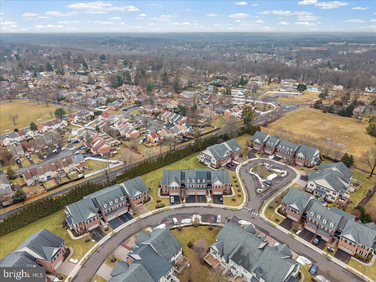 ST JAMES COURT - Residential