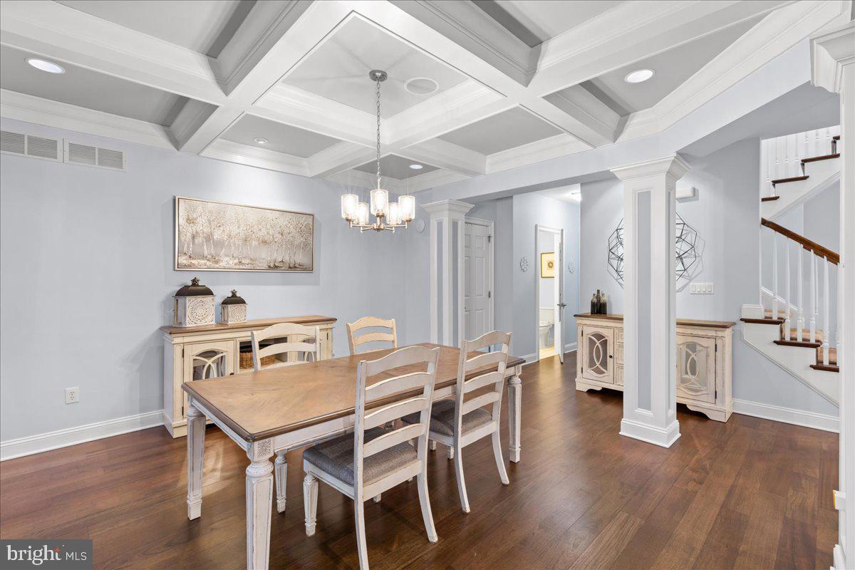 ST JAMES COURT - Residential