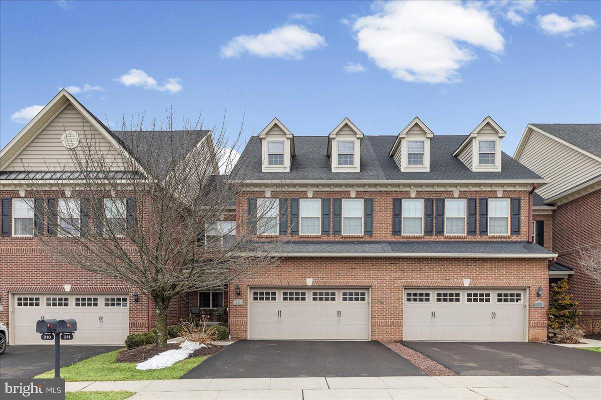 ST JAMES COURT - Residential