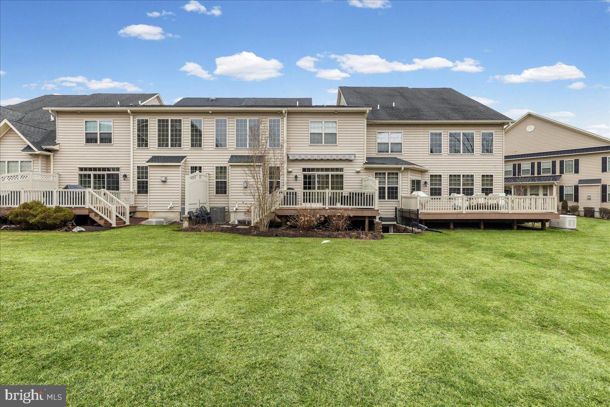 ST JAMES COURT - Residential