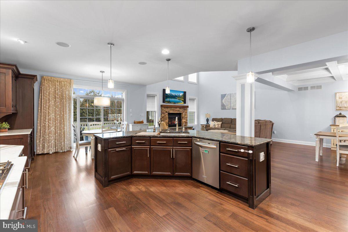 ST JAMES COURT - Residential