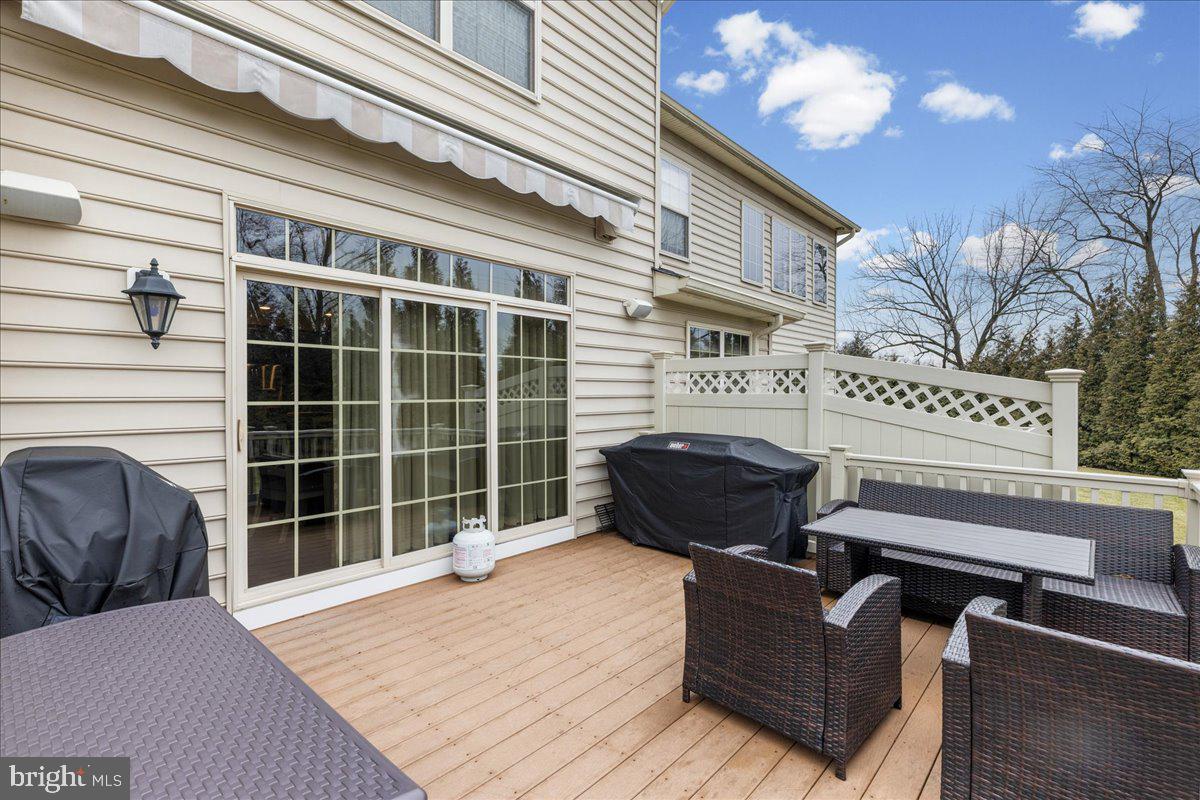 ST JAMES COURT - Residential