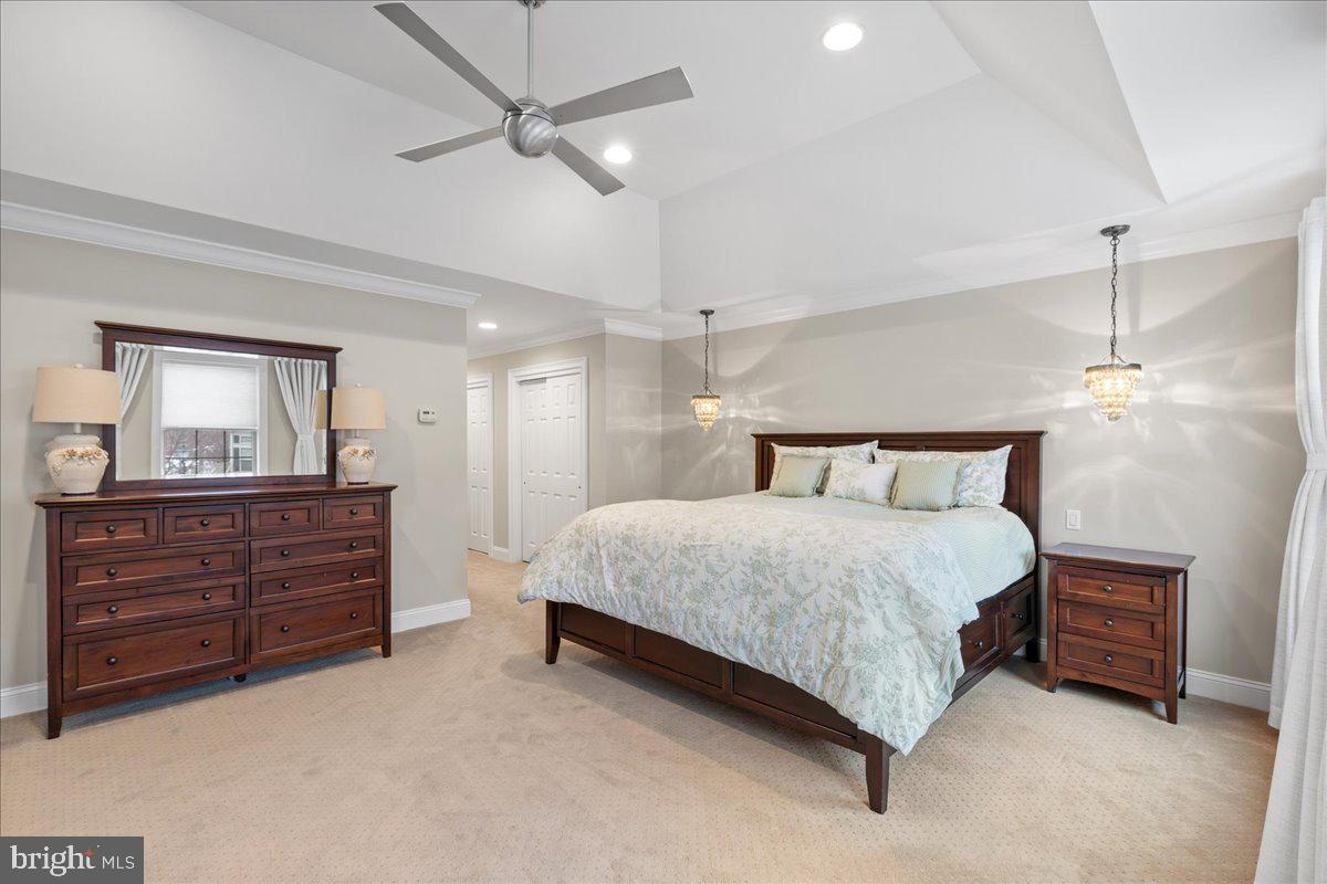 ST JAMES COURT - Residential