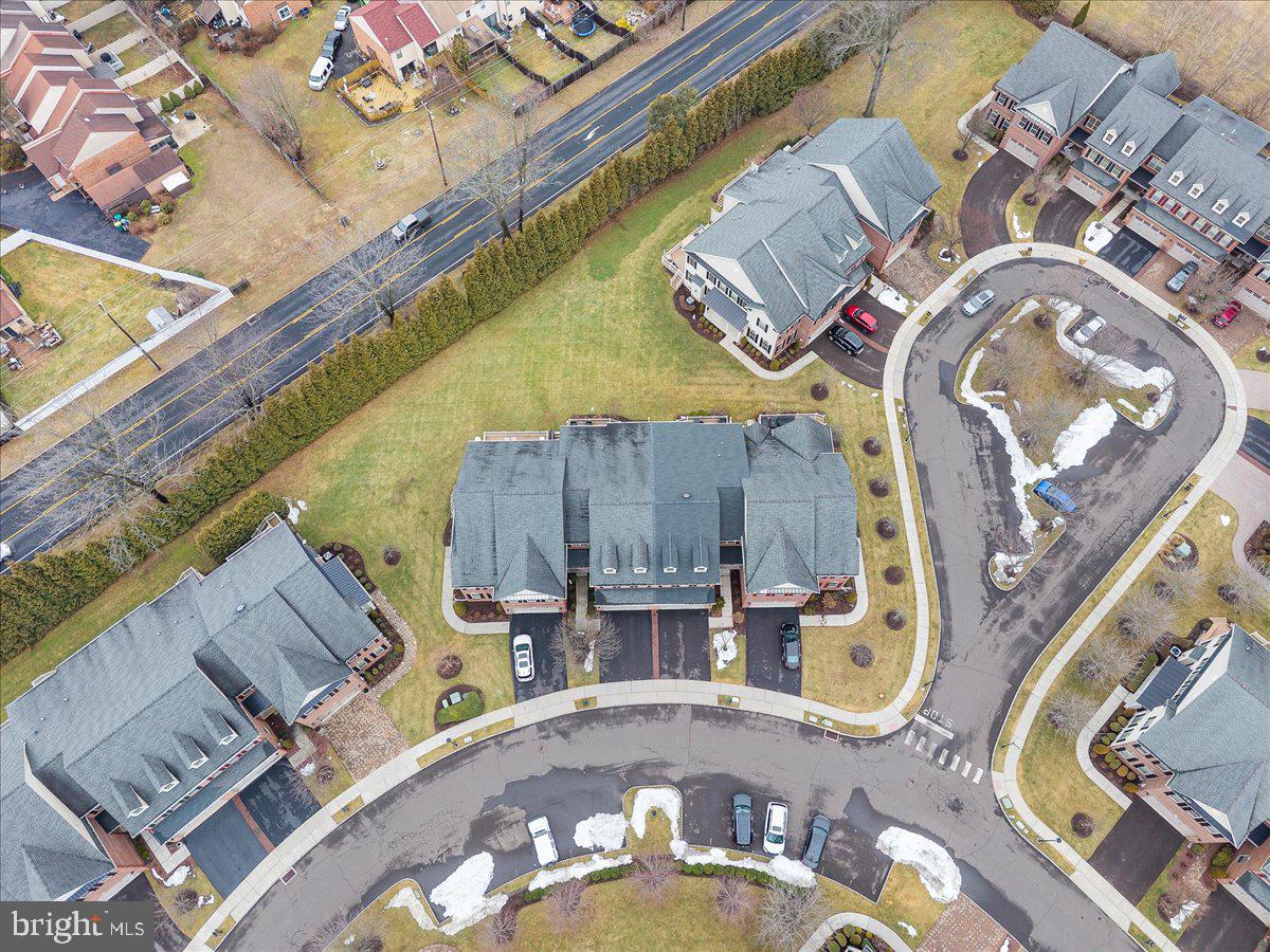 ST JAMES COURT - Residential