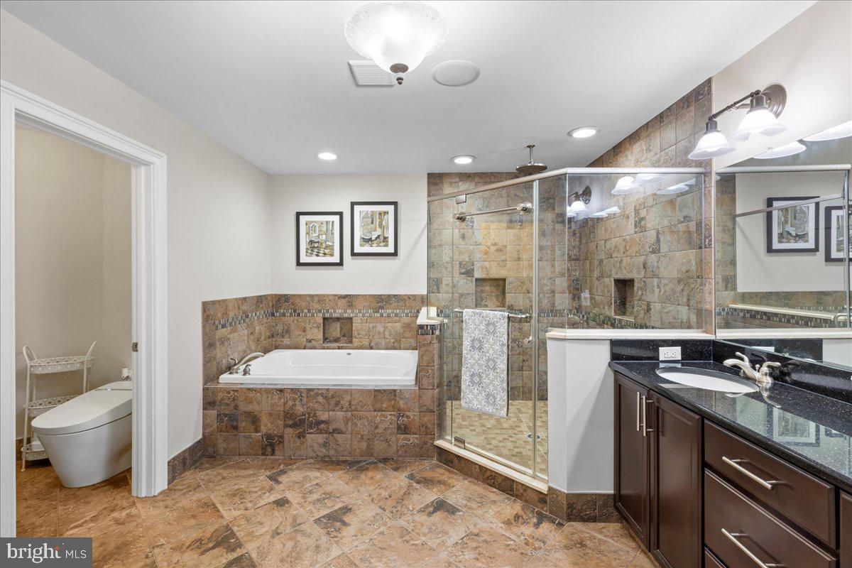 ST JAMES COURT - Residential