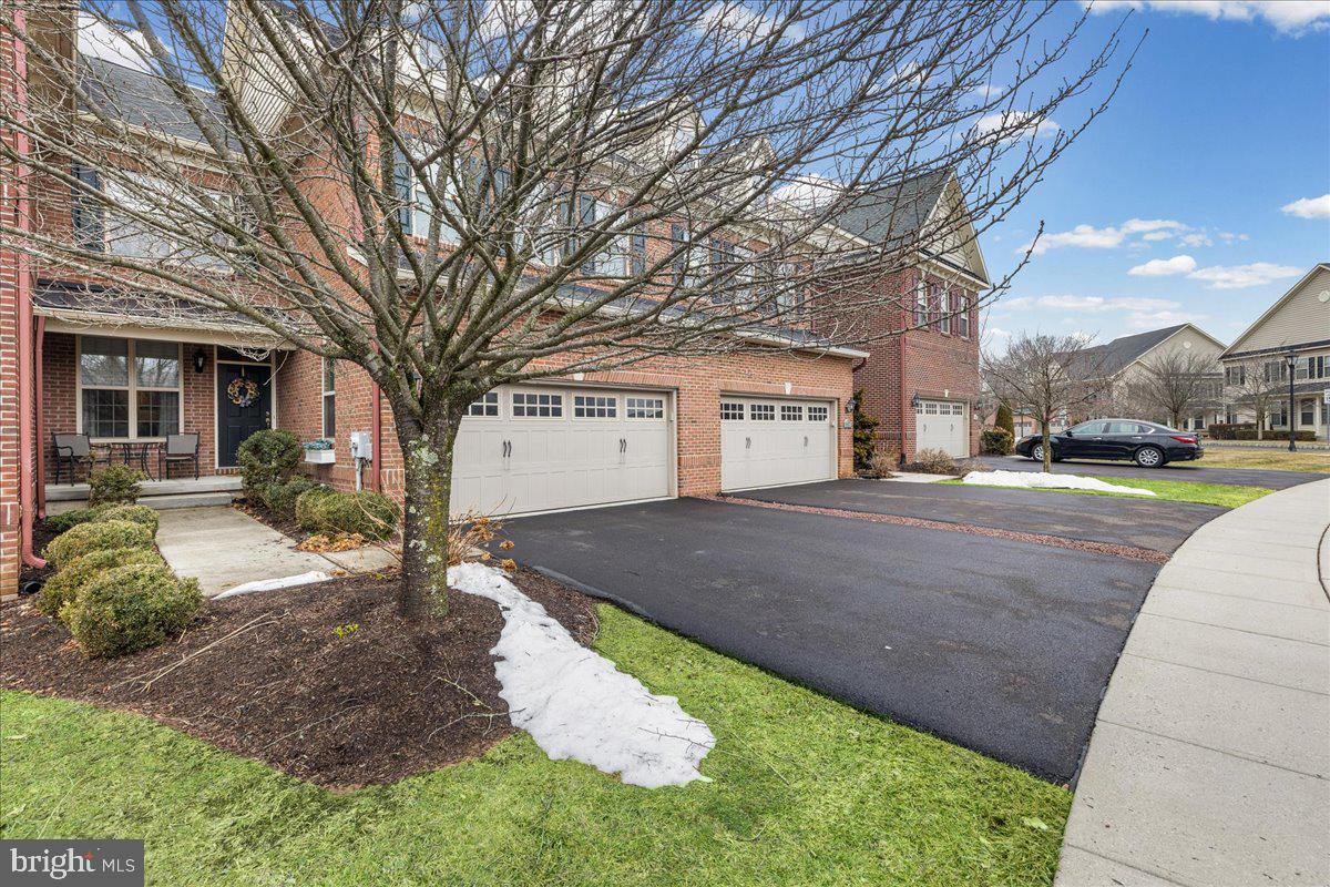 ST JAMES COURT - Residential