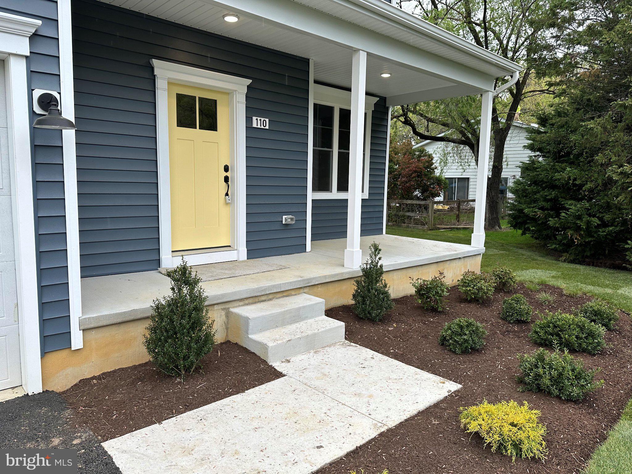 QUEEN ANNE COLONY - Residential