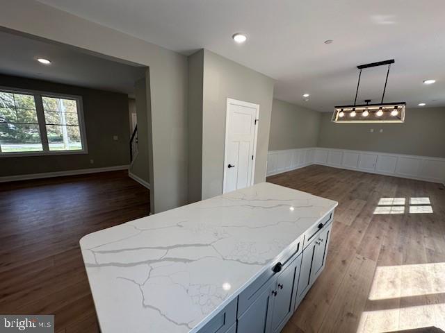 QUEEN ANNE COLONY - Residential