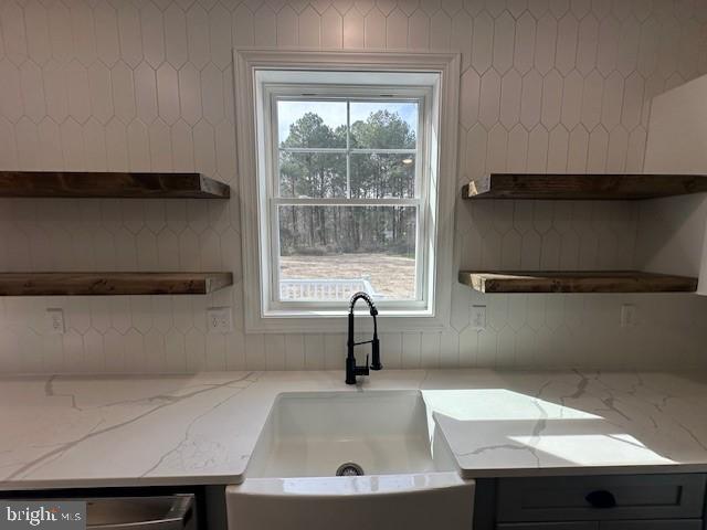 QUEEN ANNE COLONY - Residential