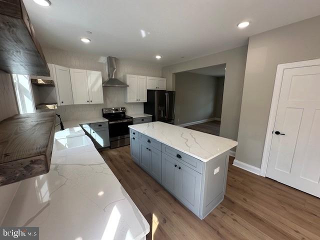 QUEEN ANNE COLONY - Residential