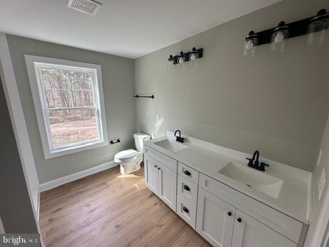 QUEEN ANNE COLONY - Residential