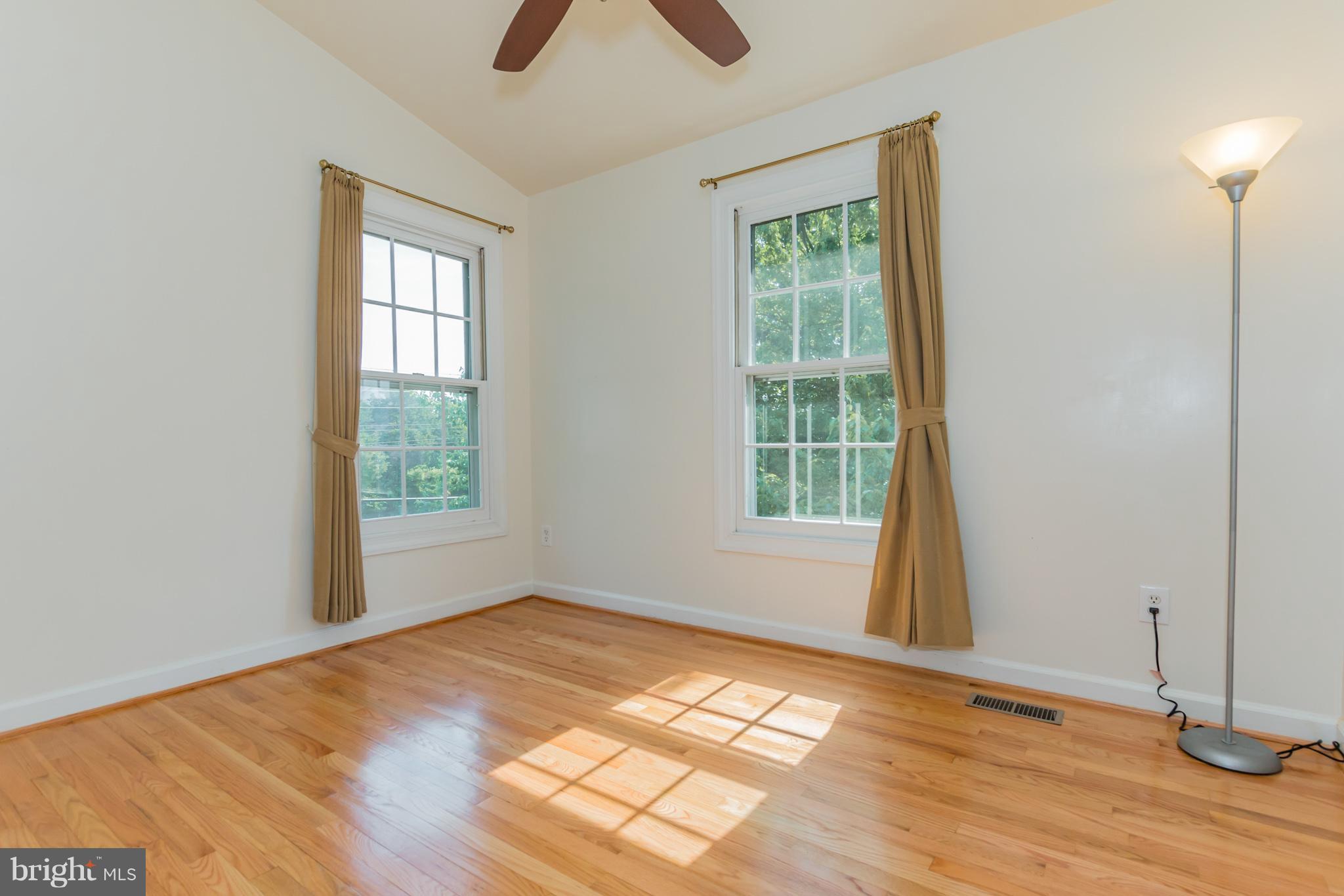 FAIRLAND TOWNS - Residential