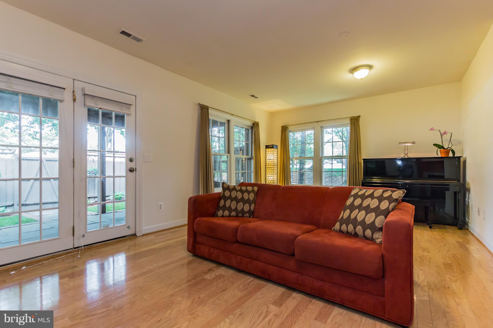 FAIRLAND TOWNS - Residential