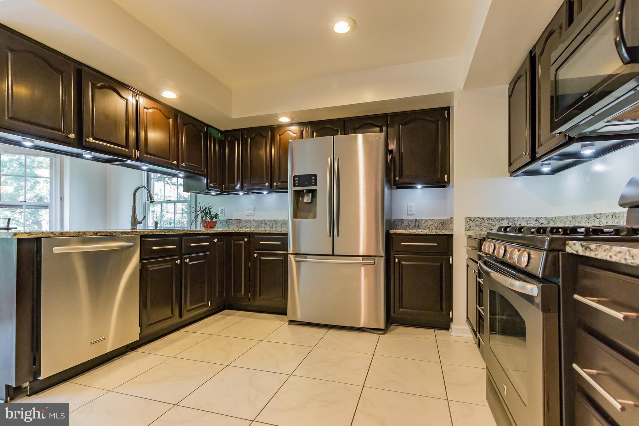 FAIRLAND TOWNS - Residential