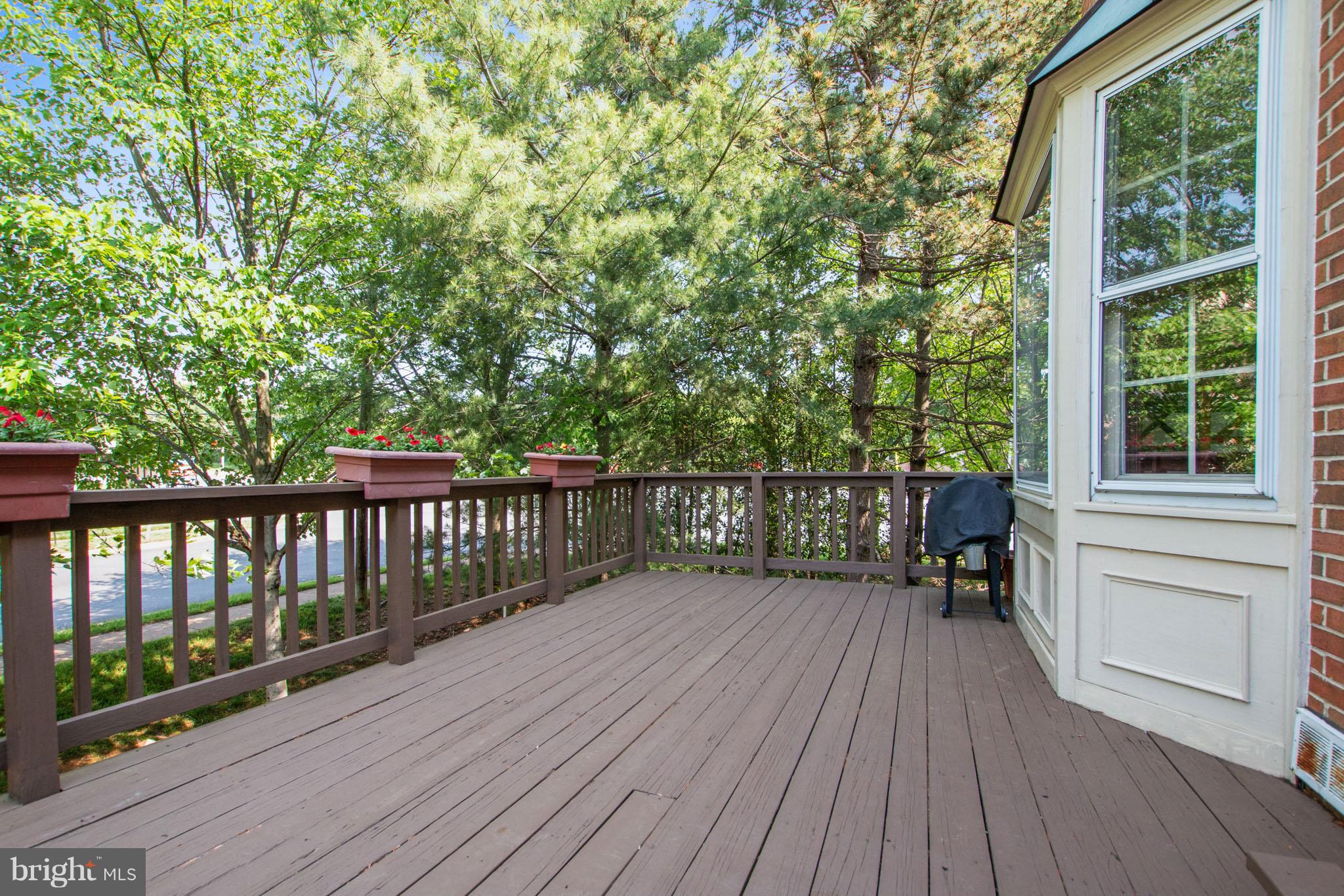 FAIRLAND TOWNS - Residential