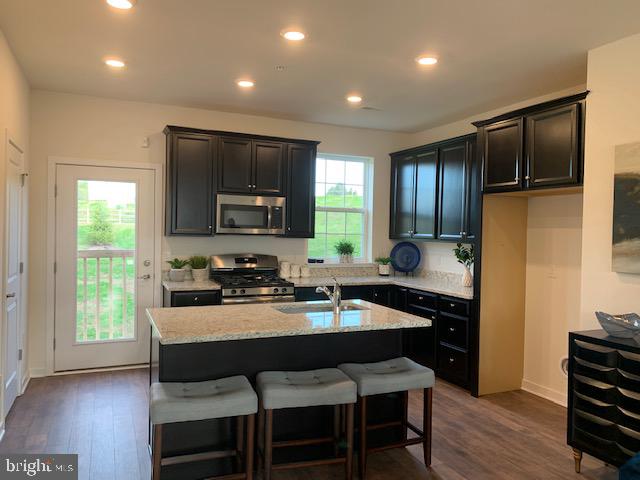 WHISPERING WOODS - Residential Lease