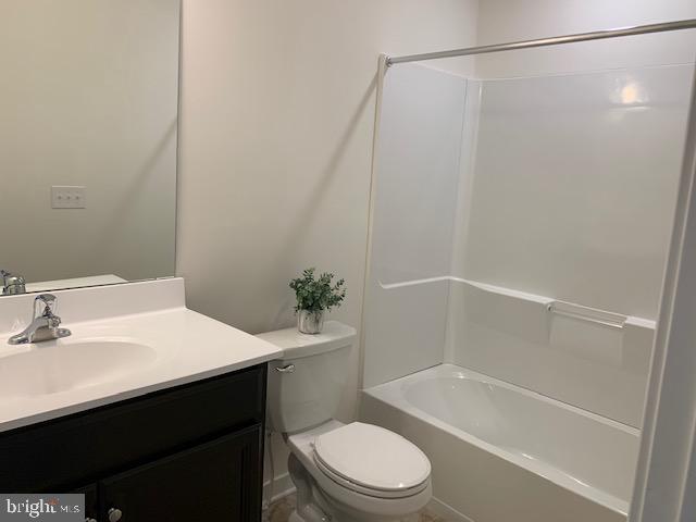 WHISPERING WOODS - Residential Lease