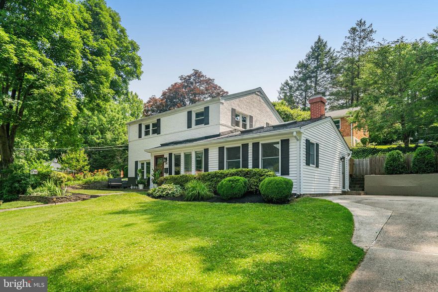 PROPERTY IS AVAILABLE TO SHOW.  BACKUP OFFERS WELCOME AND HIGHLY ENCOURAGED.  Sun drenched open plan  living in a quiet neighborhood close to everything. 

Gorgeous updated home with vaulted ceilings, skylights, expansive yard with multiple entertainment areas. HUGE spa-like primary en suite bath. Near Lake Barcroft, assigned to highly rated Belvedere Elementary School. Versatile floor plan, room for work, study and play for the whole family. Fully fenced yard for the 4 legged family members, raised garden beds ready to grow your own fresh salad bar. 

Walk to restaurants, schools, and shopping. Minutes to Mason District Park Amphitheater, Dog Park, Playground, with Trails for hiking or biking. Walk to bus stops, <15 mins to VRE.