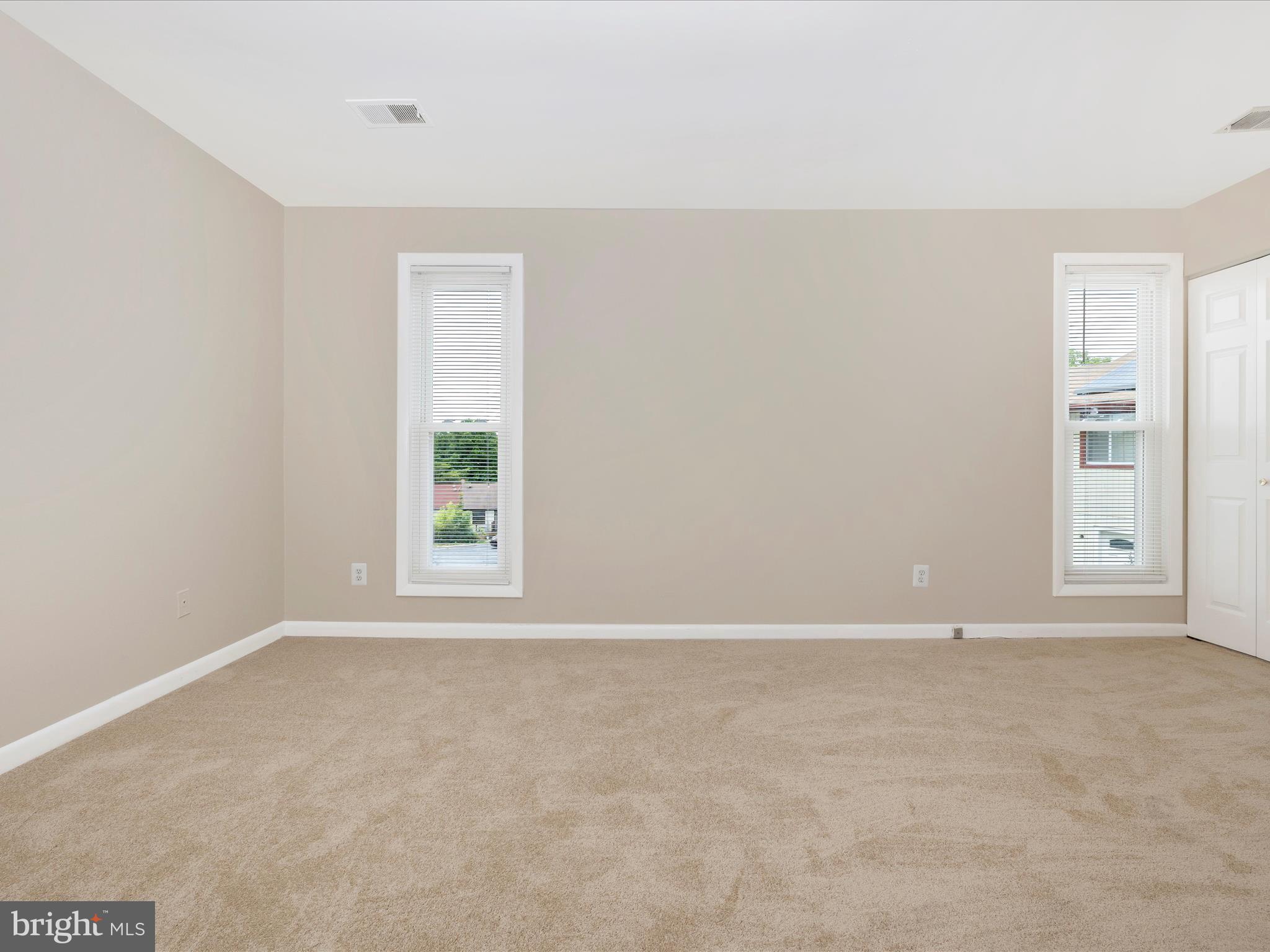 COUNTRY RD TOWNHOUSES - Residential