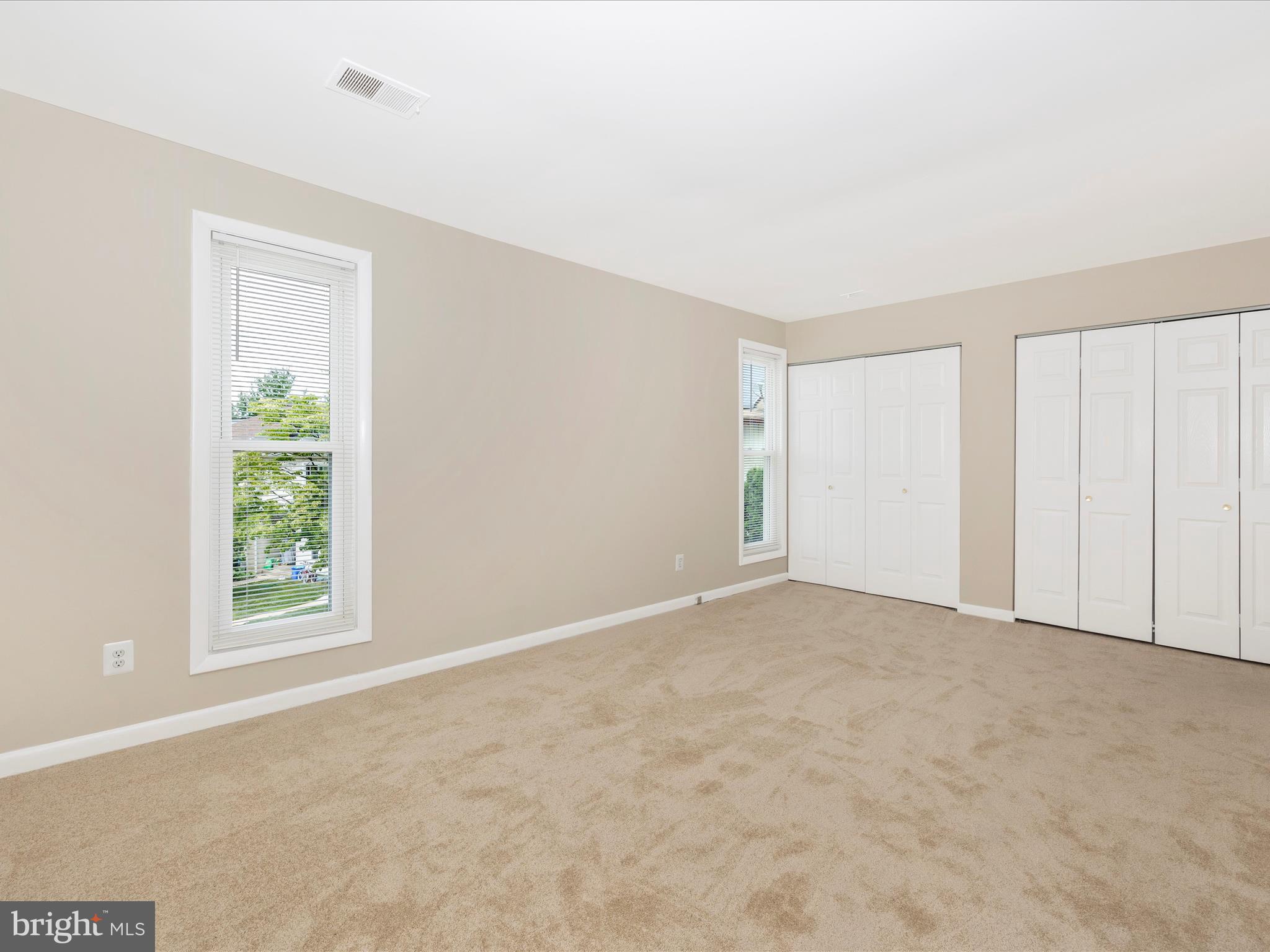 COUNTRY RD TOWNHOUSES - Residential