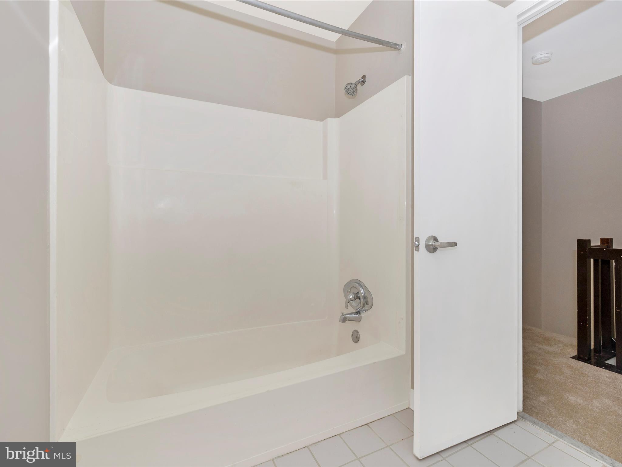 COUNTRY RD TOWNHOUSES - Residential