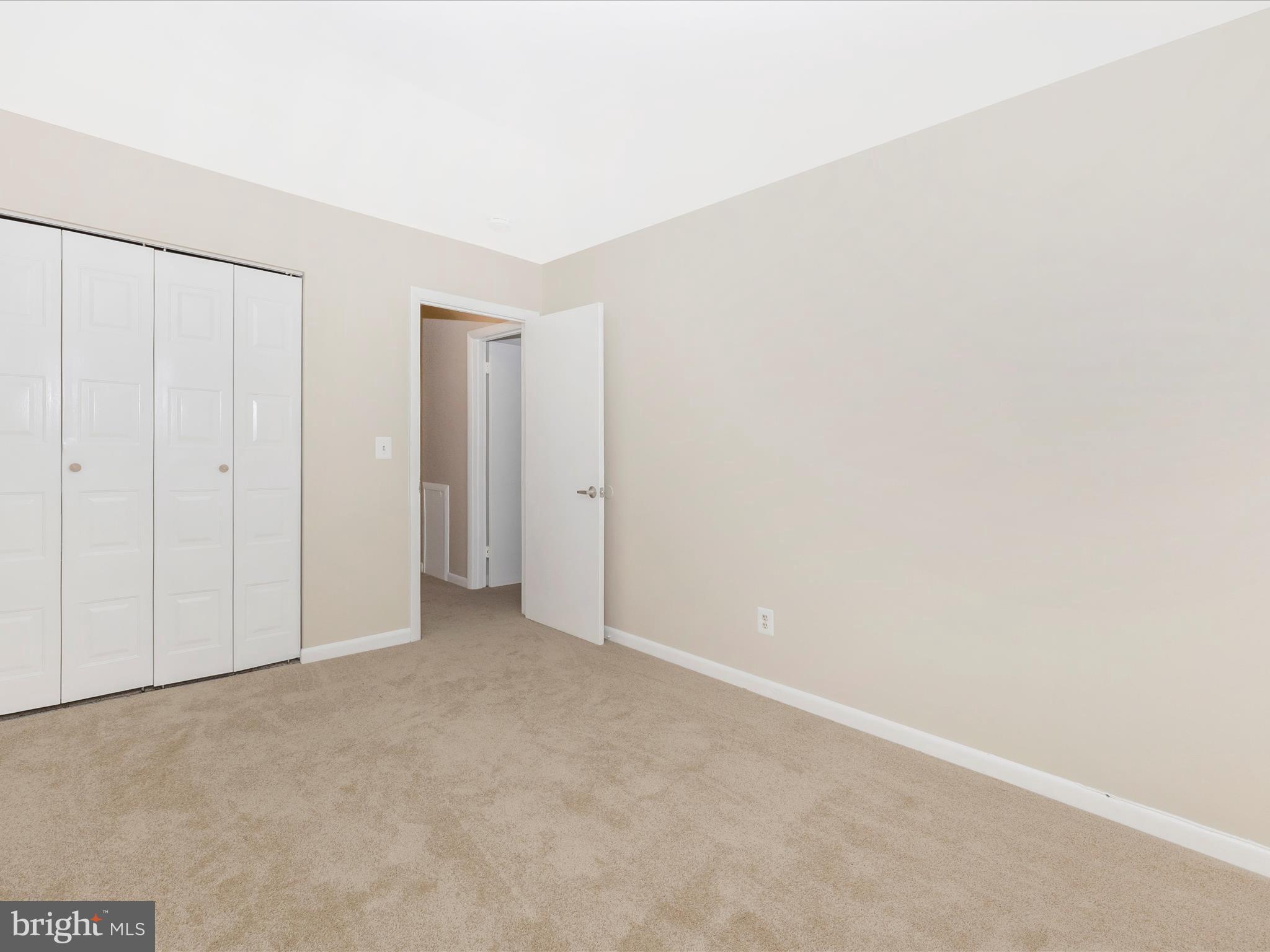 COUNTRY RD TOWNHOUSES - Residential