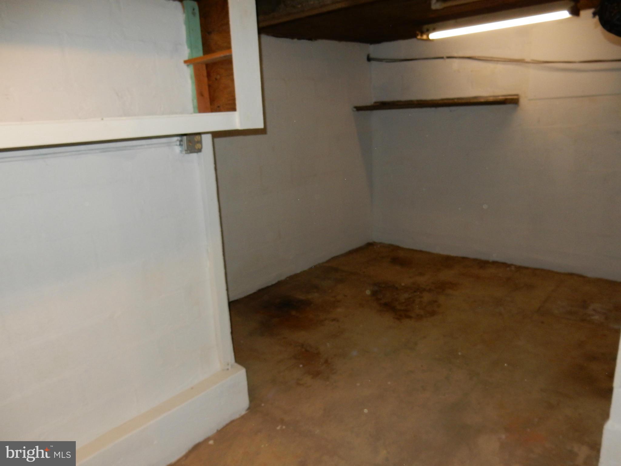 UPPER MAGOTHY BEACH - Residential