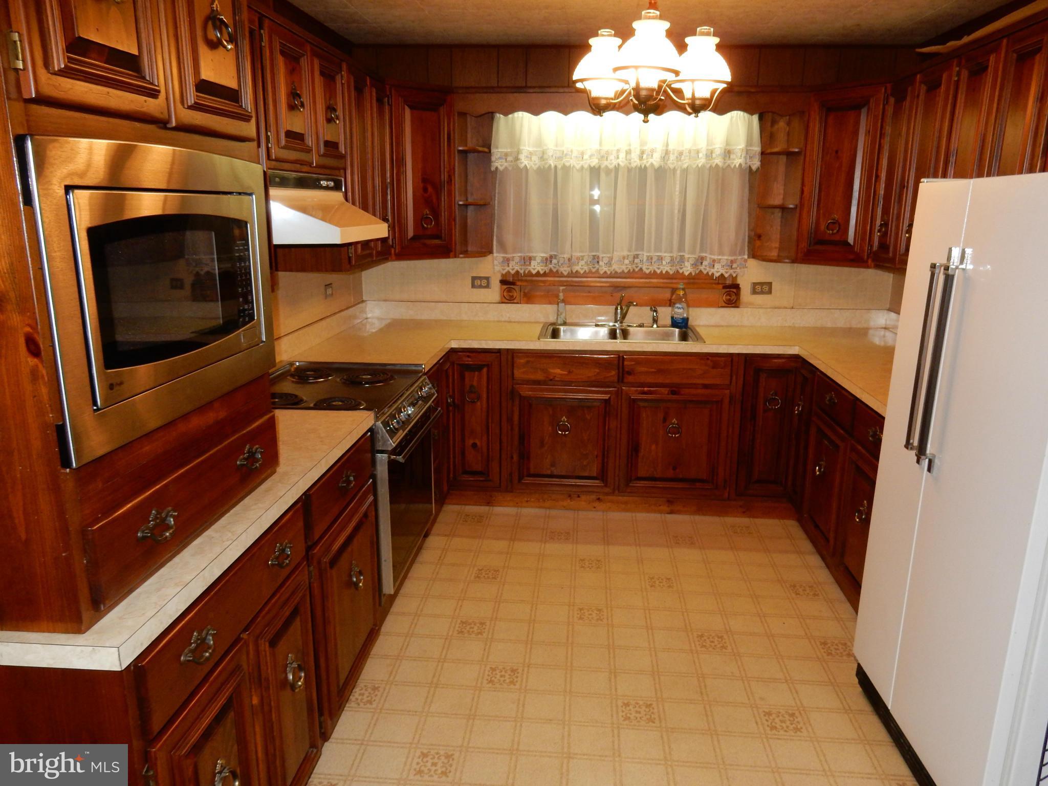 UPPER MAGOTHY BEACH - Residential