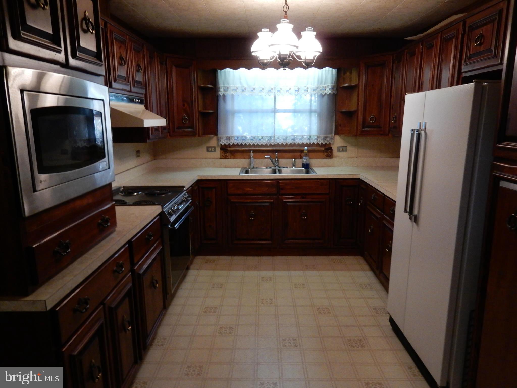 UPPER MAGOTHY BEACH - Residential