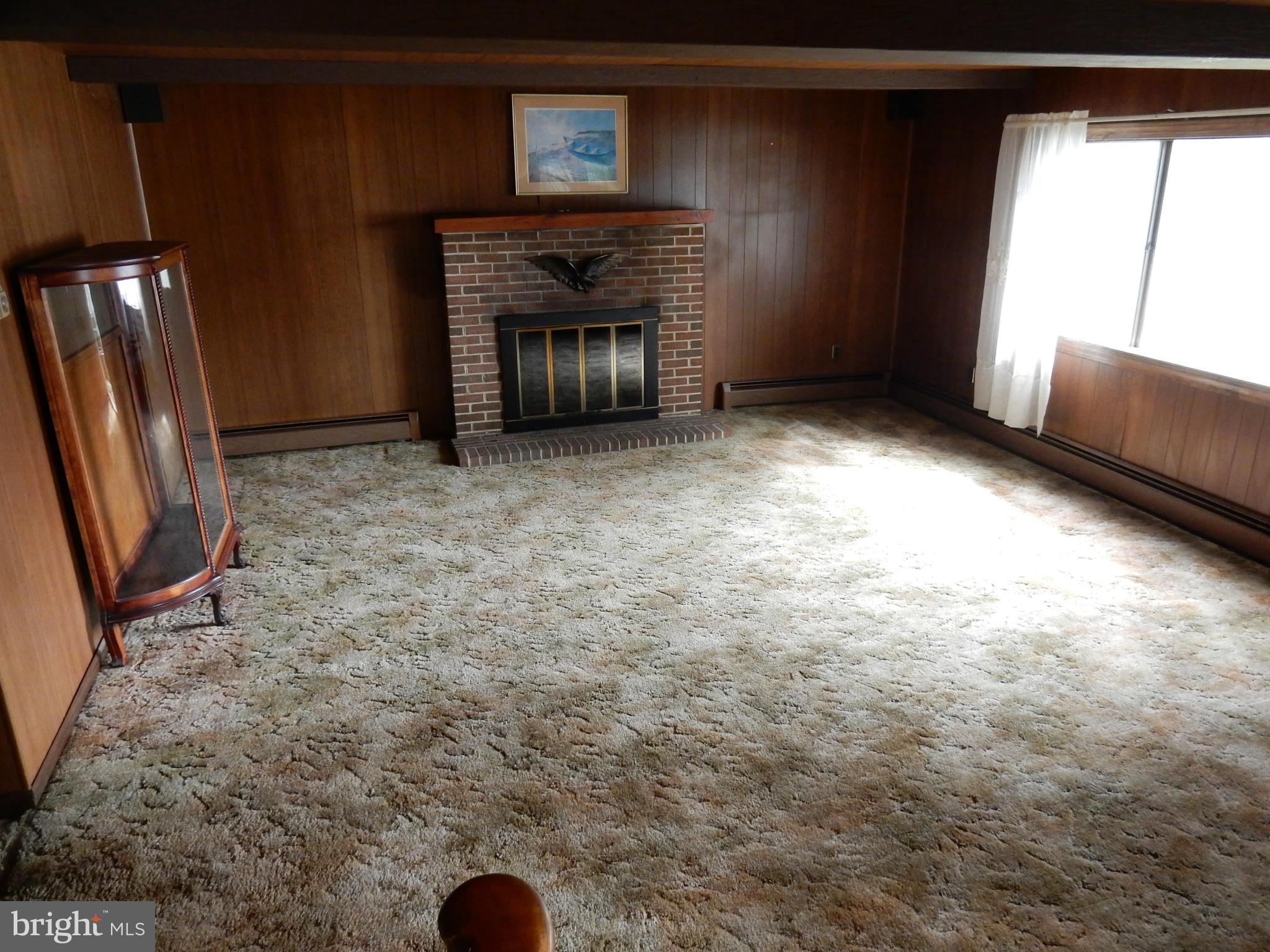 UPPER MAGOTHY BEACH - Residential