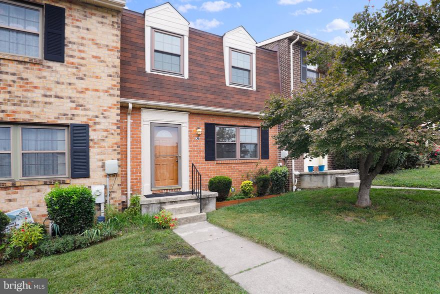 Come see this well-maintained home in the Broadfield at Wilton Farm community.