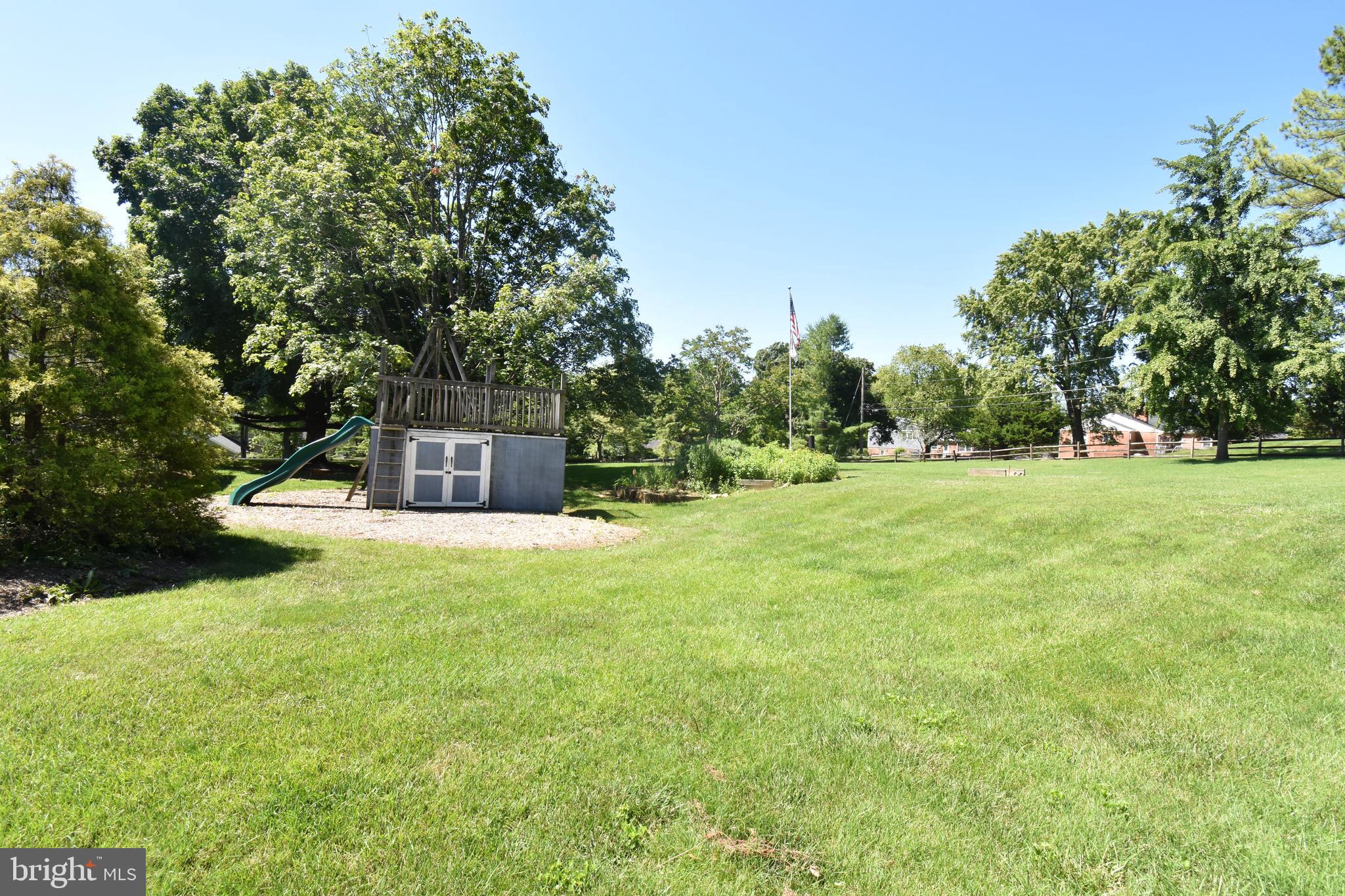 BROOK MEADOWS - Residential