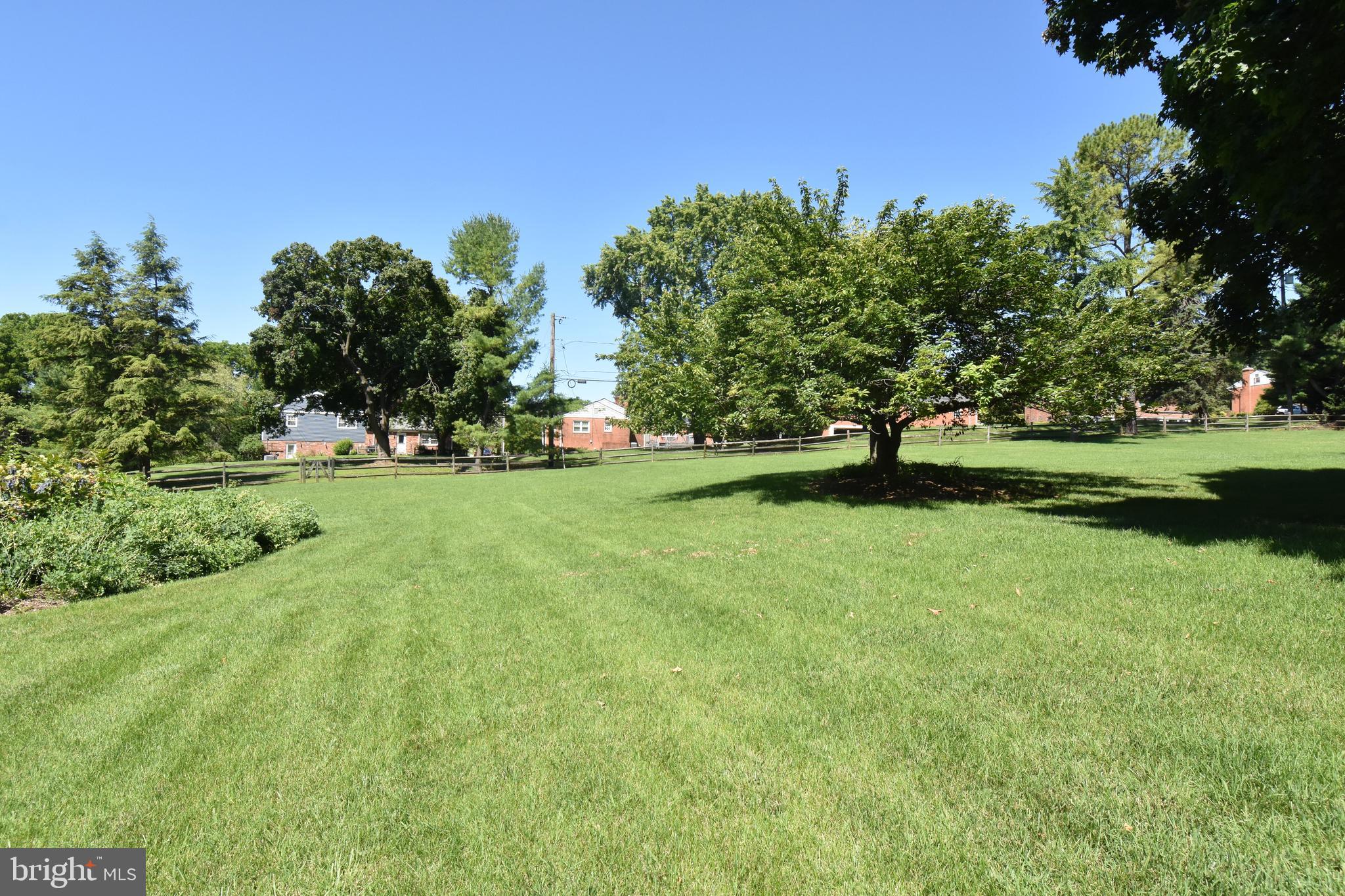 BROOK MEADOWS - Residential