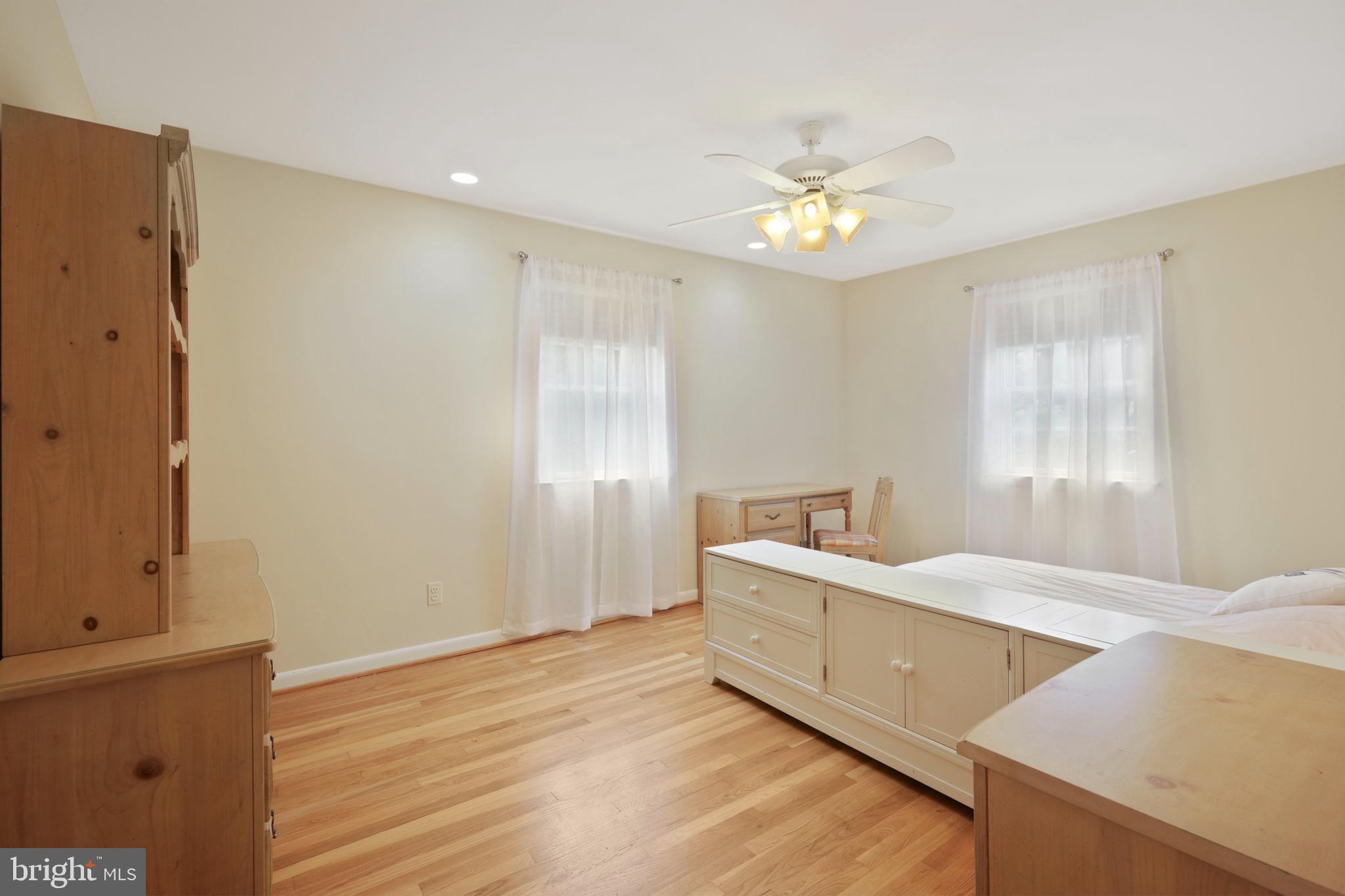 BROOK MEADOWS - Residential