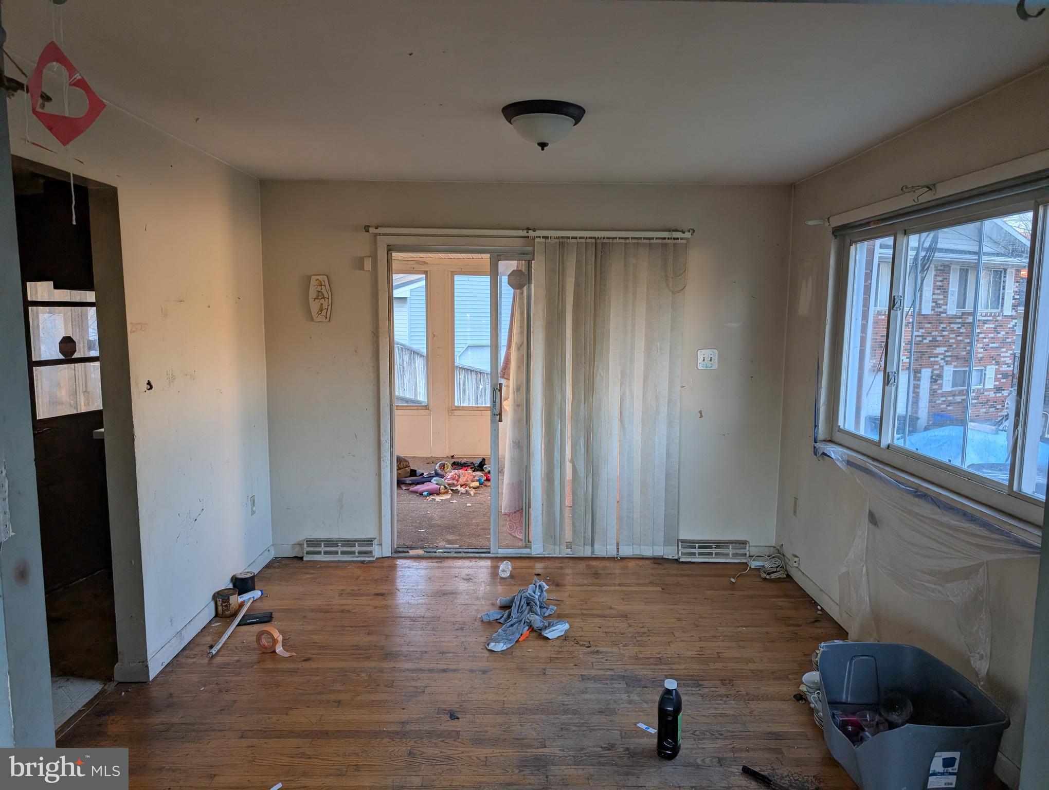 SHERWOOD FOREST - Residential