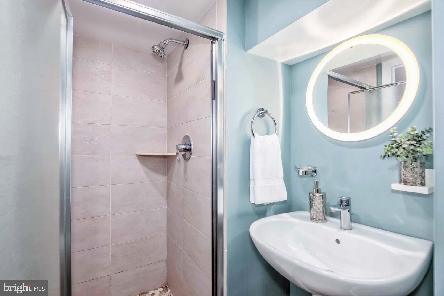 DEL RAY - Residential