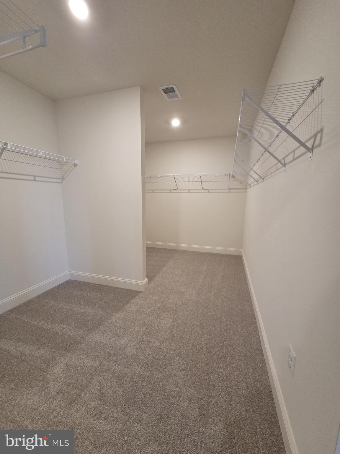 CANAAN WOODS - Residential